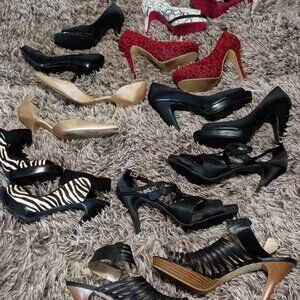 Group of 8 Pairs Ladies Slightly Used Various Styles Heels